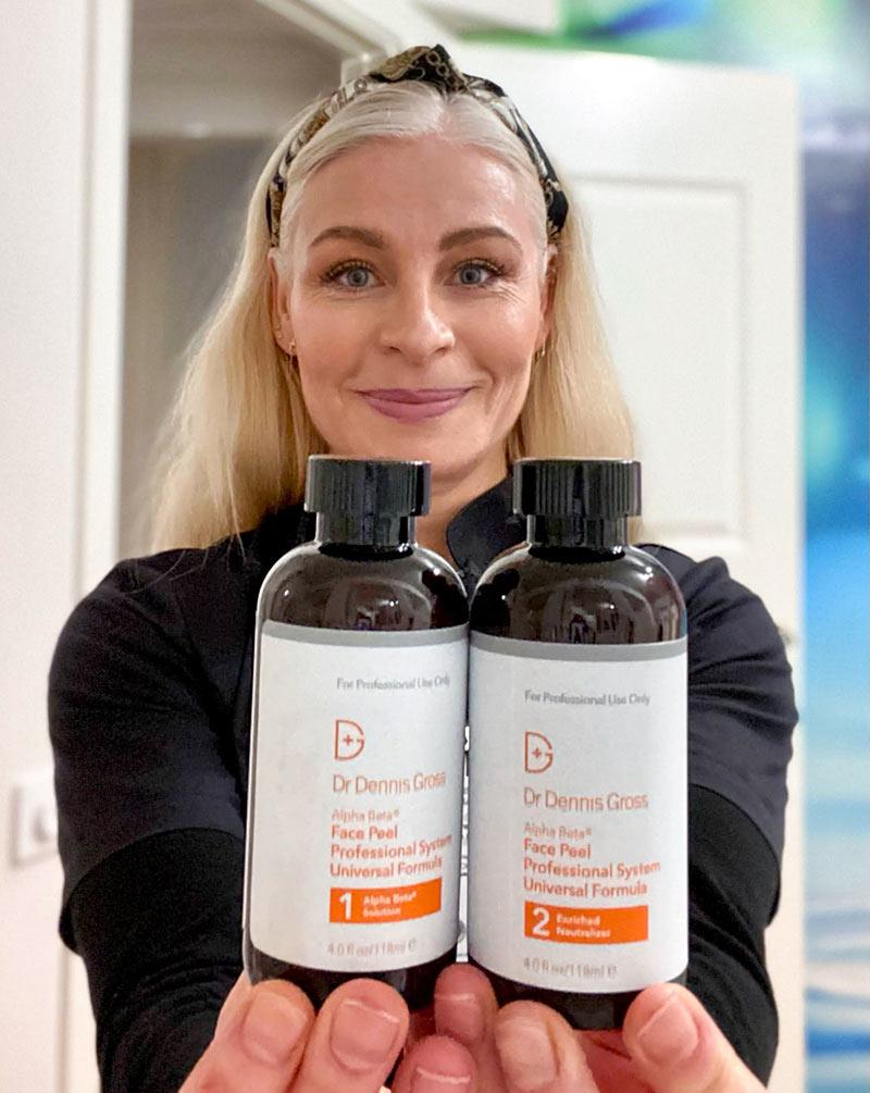 Peeling med Dr Dennis Gross produkter.